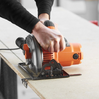 Купить Пила дисковая BLACK+DECKER  CS 1550 фото №3